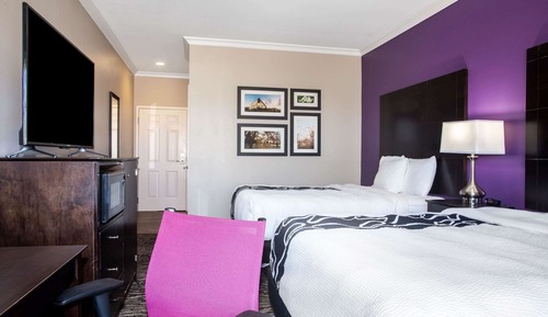 Room, 2 Queen Beds, Accessible, Non Smoking (Mobility,Hearing,Tub w/Grab Bars)