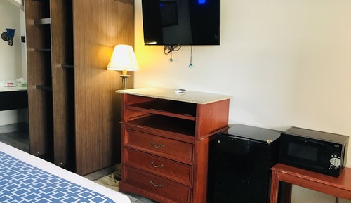 Standard Room, 1 King Bed