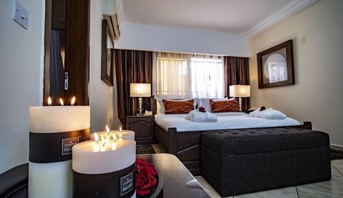 Junior Studio Suite