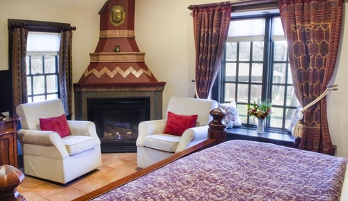 Room (The Winter Cottage)
