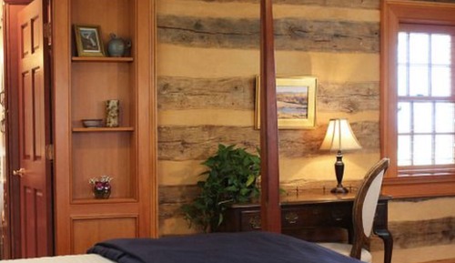 Room (East Suite - Hawthorn)