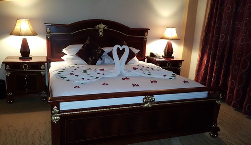 Deluxe Family Room