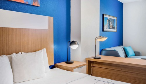 Room, 1 King Bed, Non Smoking