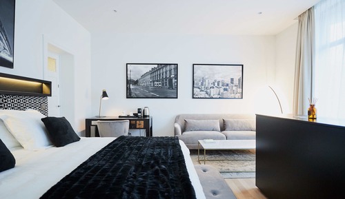Executive Room (Joelie)