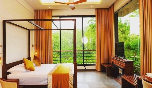 Deluxe Room, Forest View