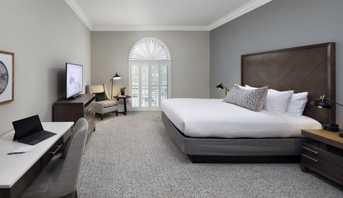 Suite, 1 King Bed (Winters)