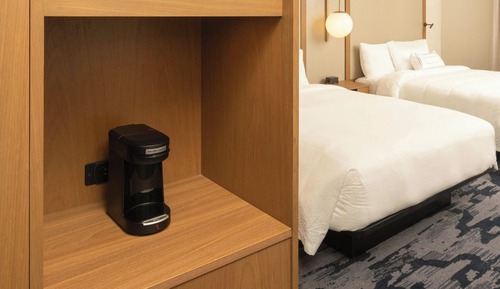 Room, 1 King Bed, Non Smoking (Mobility Accessible, Tub)