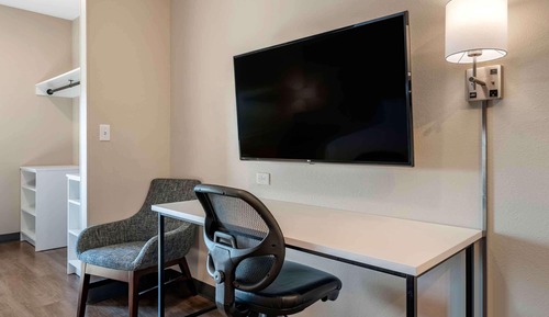 Premium Studio, 2 Queen Beds, Non Smoking, Refrigerator (Microwave)