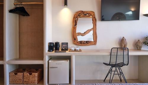 Suite, Sea View (Cave)