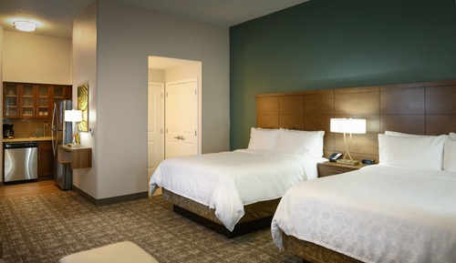 Studio Suite, 2 Queen Beds, Kitchen