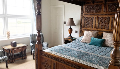 Four Poster Room
