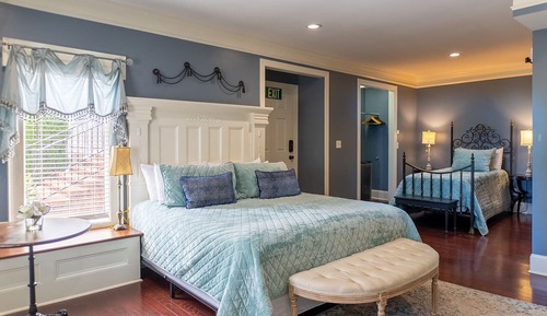 Mansion - Carriage House 1