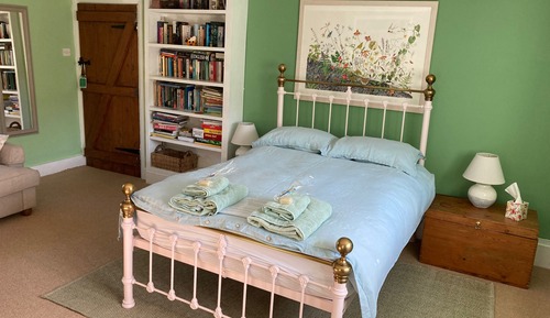 Superior Double Room, Ensuite, Garden View (The Green Room )