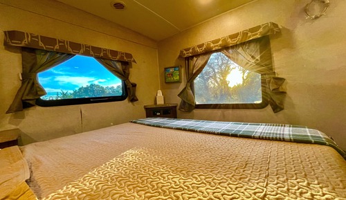 Ramblin Rose Camper