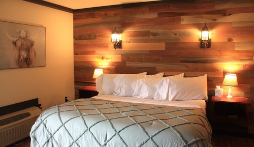 Room 8