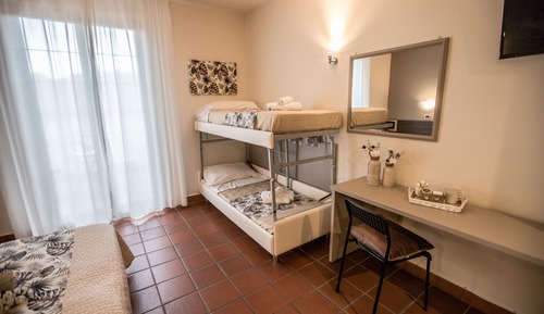 Deluxe Quadruple Room