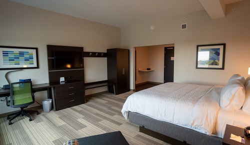 Standard Room, 1 King Bed (Extra Floor Space)