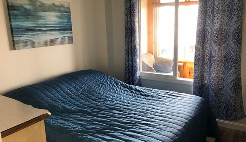 1-BR Riverfront (Bottom Floor)