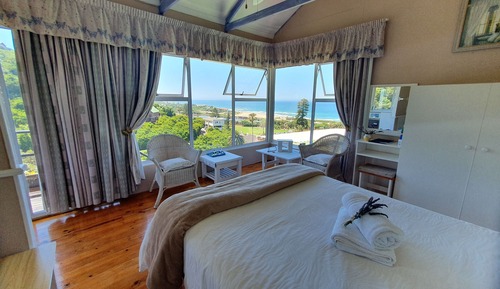Basic Double Room, Bathtub