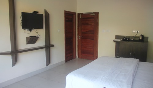Deluxe AC Room