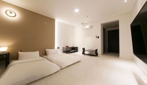 Traditional Room (Ondol)