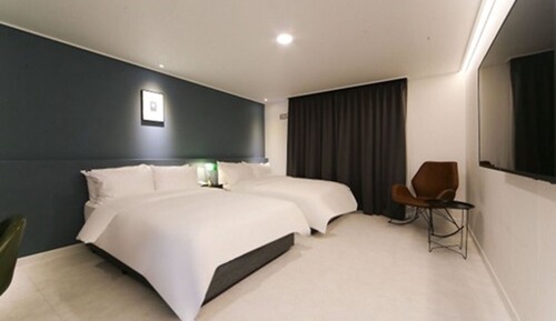 Premium Twin Room