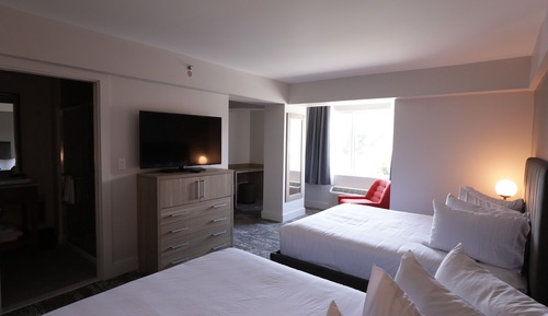 Room, 2 Queen Beds, Hearing Impaired, Lake Side