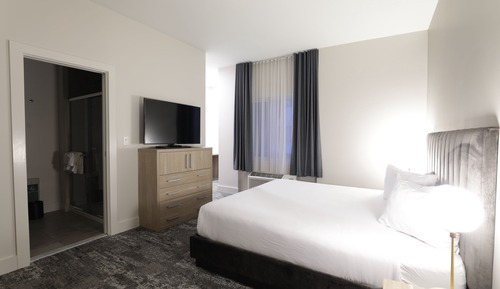 Standard Room, 1 King Bed, Mountainside