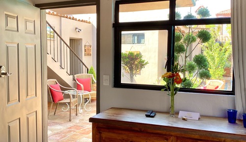 2 La Luna, 1 King Bed, Private Balcony