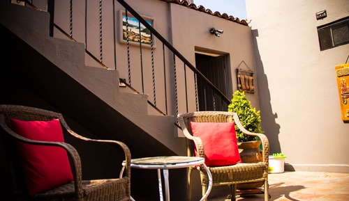 1 El Sol : 1 King bed, Private Balcony