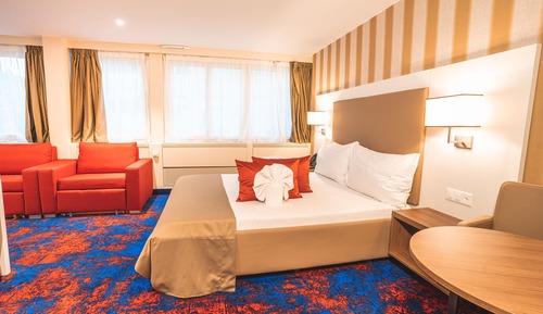 Junior Studio Suite