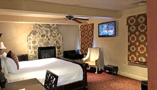 Deluxe Room #9