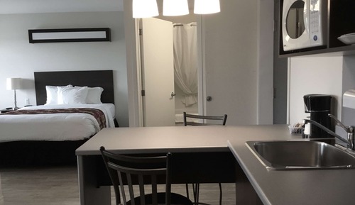 Suite, 2 Queen Beds, Non Smoking, Kitchenette