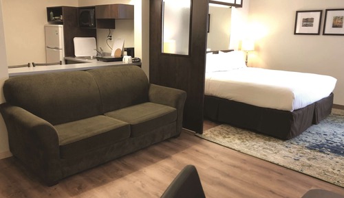 Suite, 1 King Bed, Non Smoking, Kitchenette
