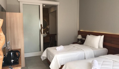 Deluxe Double or Twin Room, Pool View