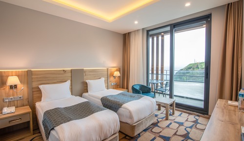 Deluxe Room, 1 King Bed, Sea View