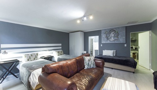 Comfort Triple Room