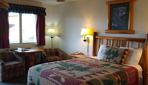 Standard Room, 1 Bedroom, Private Bathroom (Deluxe Single Queen Ground Floor)