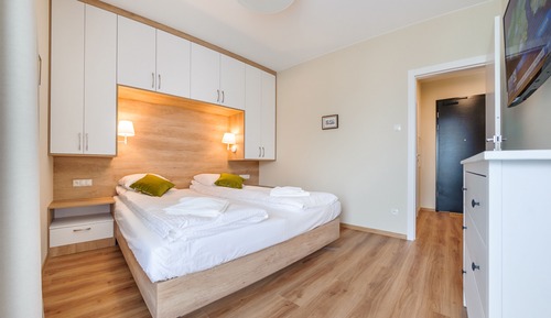 Apartment (21A/16)