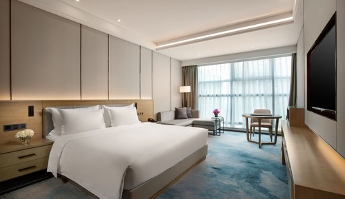 Deluxe Room, 1 King Bed