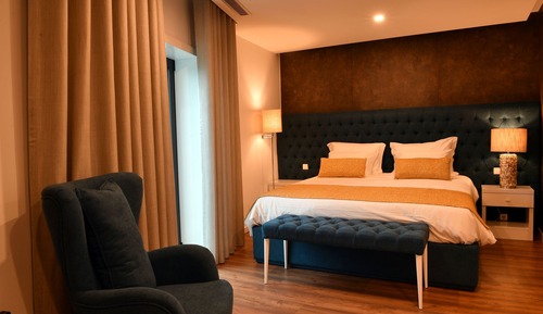 Superior Suite, Fireplace, Garden View