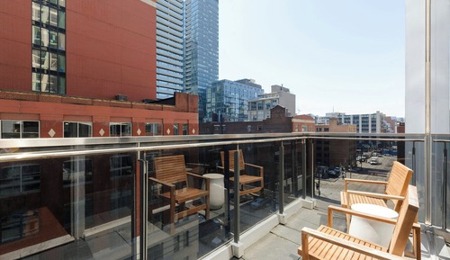 Superior Suite, 1 King Bed, Non Smoking, Balcony