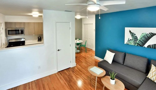 EatRestPlay with Day room