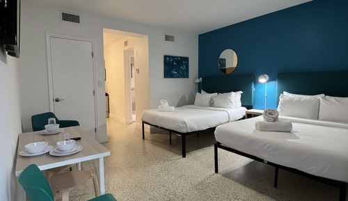 EatRestPlay Studio Sleeps 4