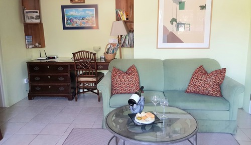 Swimming pool studio Deluxe handicap accessible with full kitchen