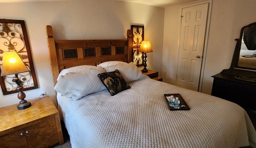 Montana Queen Suite