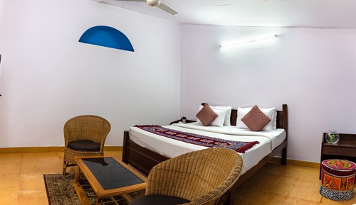 Deluxe Room (Non AC)