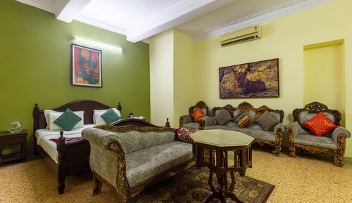 Deluxe Room (AC)