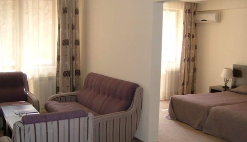 Luxury Suite