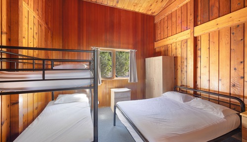 Deluxe Cabin - Sleeps 6